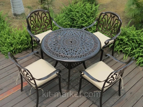 Круглый стол из литого алюминия на 4 персоны