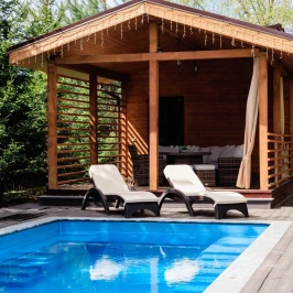 Комплект пластиковых шезлонгов MARK коричневых (c матрасами)