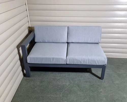 Угловой диван из алюминия Graphite