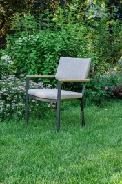 Обеденное кресло OSCAR с подлокотниками из тика