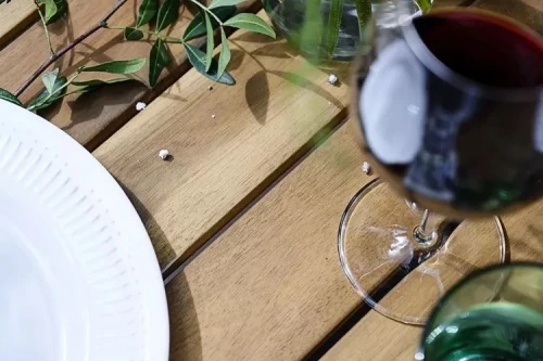 Кофейный стол из акации BOOKA  Joygarden