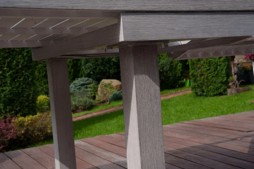 Обеденный стол Гарда из алюминия