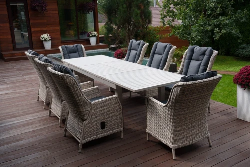 Обеденный стол Гарда из алюминия