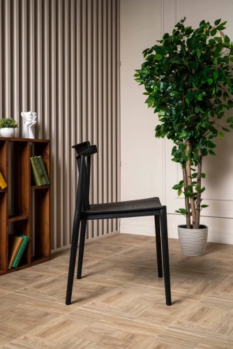 Пластиковый стул KAI черный