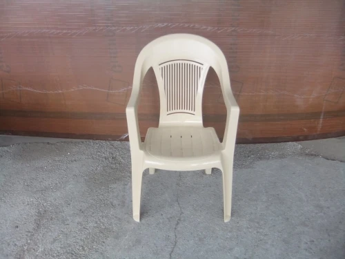 Комплект пластиковый мебели «Ривьера» (стол круглый D 900 + 4 кресла Элегант)