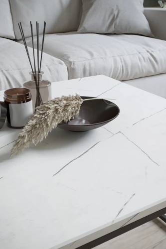 Стол журнальный Овер белый мрамор/черный