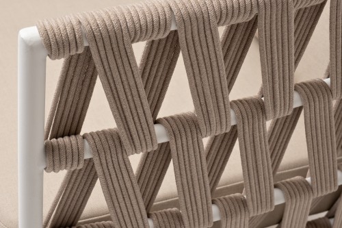 "Диего" диван 2-местный плетеный из роупа, основание дуб, каркас алюминий светло-серый (RAL7035) шагрень, роуп бежевый круглый, ткань бежевая 15052