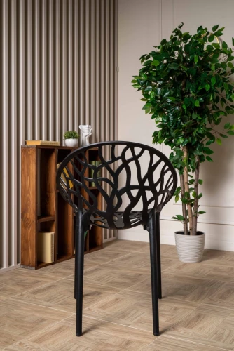 Пластиковый стул ARIA черный