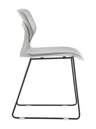 DC274 Стул пластиковый СЕРЫЙ, каркас металл черный