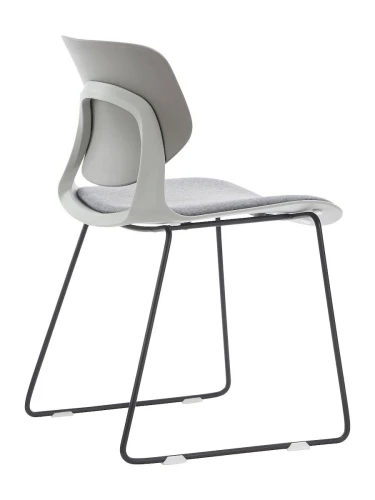 DC274 Стул пластиковый СЕРЫЙ, каркас металл черный