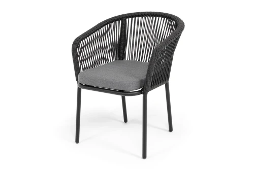 "Марсель" стул плетеный из роупа, каркас алюминий черный муар, роуп темно-серый круглый, ткань темно-серая 027