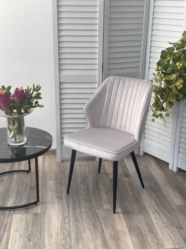 Стул SEATTLE-V СВЕТЛО-СЕРЫЙ BM-4, велюр / черный каркас М-City