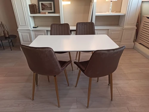 Обеденный комплект стол ФАВОРИТ “FAVORITE” + 4 коричневых стула СЕДИЯ “SEDIA”