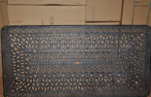 Стол из литого алюминия на 10 персон