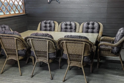 Обеденная группа из искусственного ротанга Кросс Мэдисон на 8 персон с подушками на сиденье и спинку