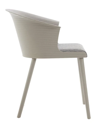 DC277 Стул пластиковый, каркас Бежевый, подушка черно-белая