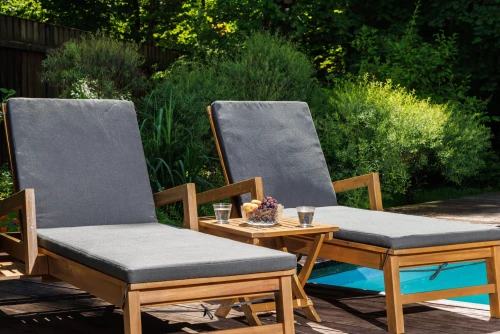 Комплект из 2-х шезлонгов PAOLO из акации и столика RAMON