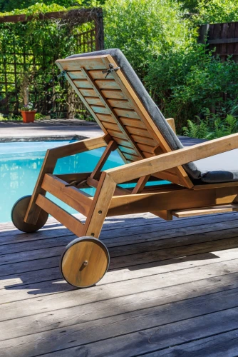 Комплект из 2-х шезлонгов PAOLO из акации и столика RAMON