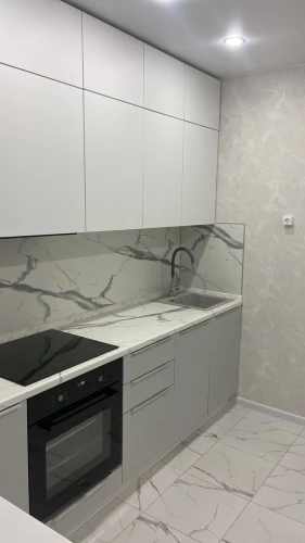 Трехъярусная кухня Фьюжн 2,5 Silky white/Silky Light grey на заказ по размерам заказчика