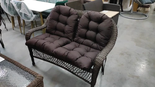 Двухместный диван из искусственного ротанга МЭДИСОН НЬЮ  с подушками на сидение и на спинку