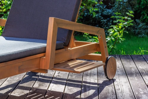 Комплект из шезлонга PAOLO и столика RAMON  из акации(teaklook)
