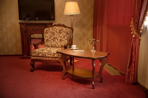 Стол журнальный Берже 1 средне-коричневый