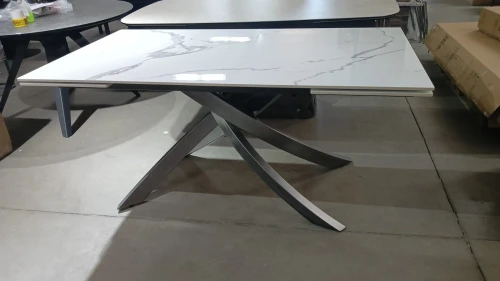 Стол ESTEBIO 160 GLOSS STATUARIO WHITE SOLID CERAMIC / Серый металлик, ®DISAUR