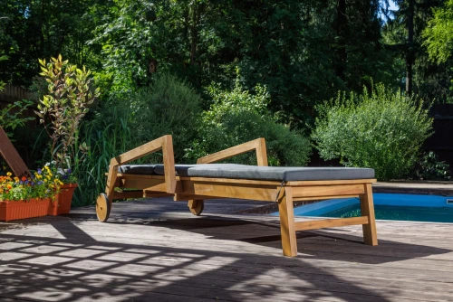 Шезлонг PAOLO на колесиках из акации(teaklook)