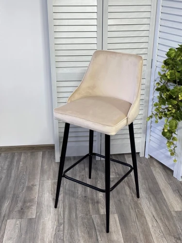 Полубарный стул ПАРКЕР 360 град. поворот. H-06 Бежевый, велюр / черный каркас, М-City