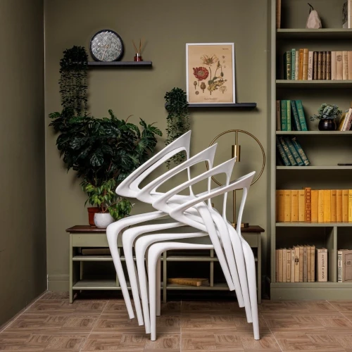 Пластиковый стул MAY белый