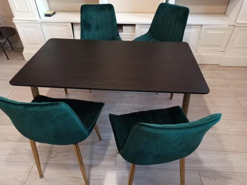 Обеденный комплект стол ФАВОРИТ “FAVORITE” черный + 4 зеленых стула СЕДИЯ “SEDIA”