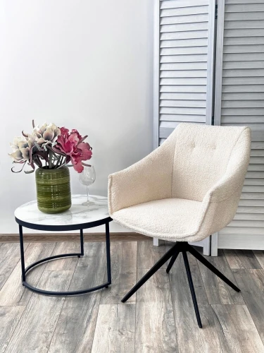 Стул CLOUDS 360 град. поворот. Белый Wales 101, букле/ черный каркас / Товарный знак DISAUR