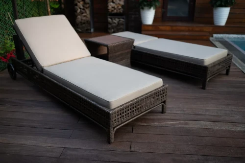 Шезлонг из искусственного ротанга Корсика (коричневый)