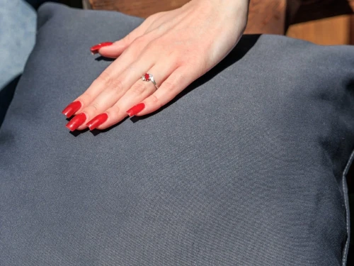 Качели LYON трехместные из лиственницы(серые подушки)