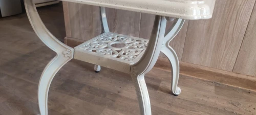 Стол квадратный из литого алюминия Белград «Belgrade» белый 6365-2