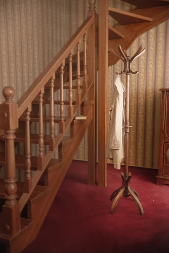 Вешалка напольная В 12Н средне-коричневый