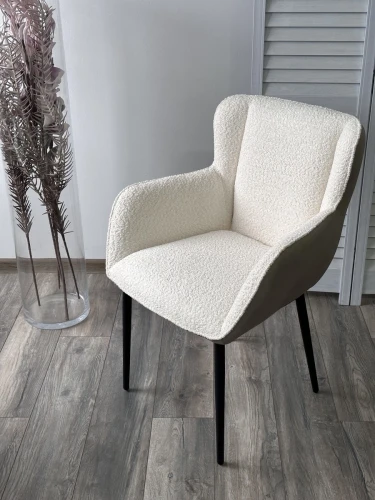 Стул VOLCANO Белый Wales-101, ткань / светло-бежевый Maison 09, экокожа/  черный каркас, DISAUR