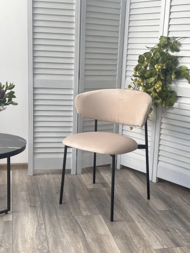 Стул ЛЕОНАРДО H-06 Бежевый, велюр / черный каркас М-City