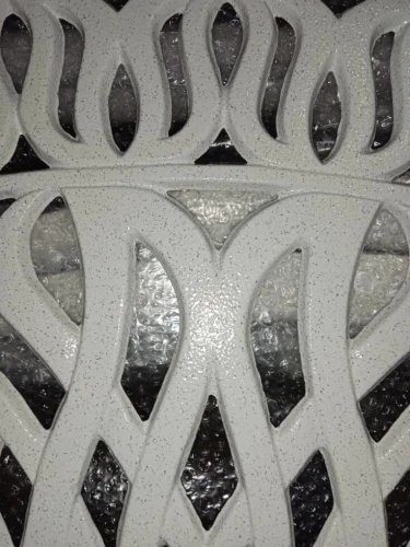 Белый стол из литого алюминия Louis X