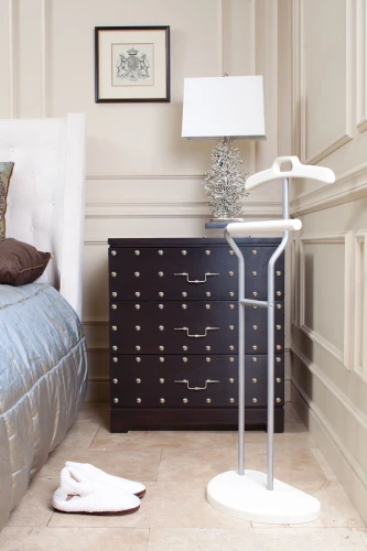 Вешалка костюмная Д 10 металлик/ слоновая кость