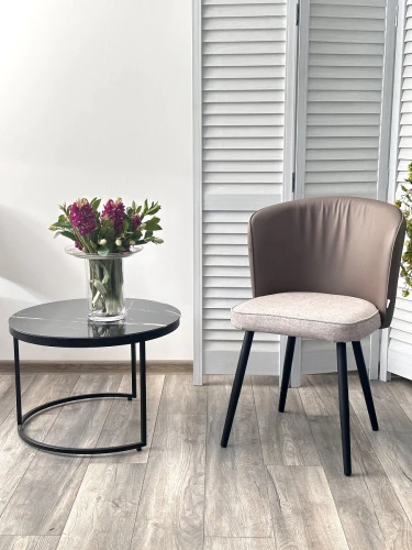 Стул МОНЕ ROVENA BISCUT ткань / ORAKUL 290 экокожа / Черный каркас M-City