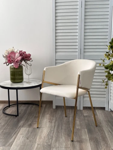 Стул DILL MOMO-01 молочный, велюр "беспальчиковый"/ золотой каркас М-City