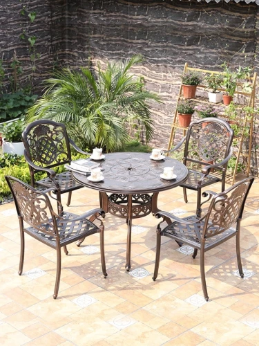 Кресло из литого алюминия Гуерлайн(Guerlain)