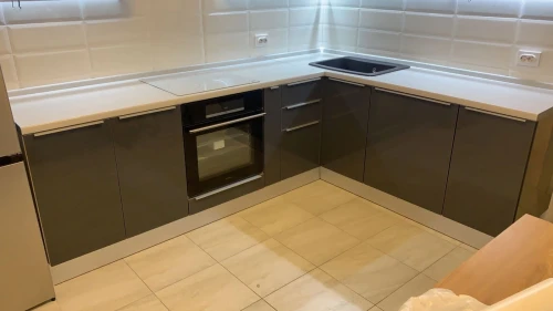 Угловая кухня на заказ по размерам заказчика Фьюжн от Vivat на заказ 2.6х2.1 м. цвет Anthracite