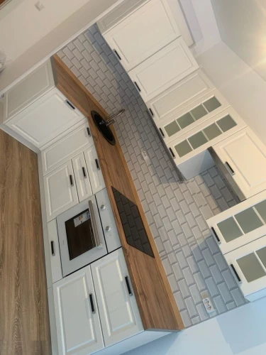 Угловая кухня Прага белое дерево на заказ по индивидуальным размерам 2.8х1.2 м. от фабрики Виват