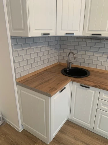 Угловая кухня Прага белое дерево на заказ по индивидуальным размерам 2.8х1.2 м. от фабрики Виват