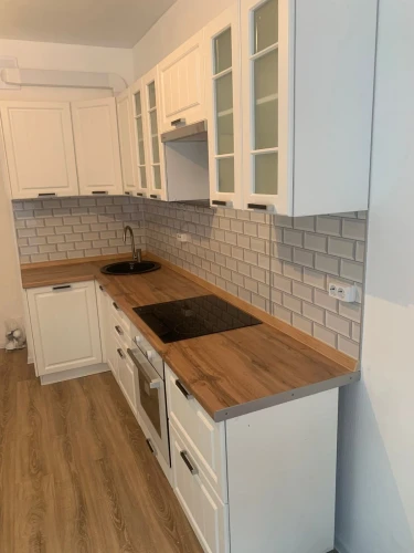 Угловая кухня Прага белое дерево на заказ по индивидуальным размерам 2.8х1.2 м. от фабрики Виват