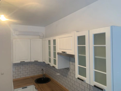 Угловая кухня Прага белое дерево на заказ по индивидуальным размерам 2.8х1.2 м. от фабрики Виват