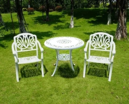 Обеденная мебель из литого алюминия стол ВИНТАЖ «VINTAGE» D80 + 2 кресла Феникс «FENIX» белый