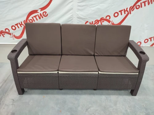 Трехместный диван Yalta Sofa 3 Seat без подушек